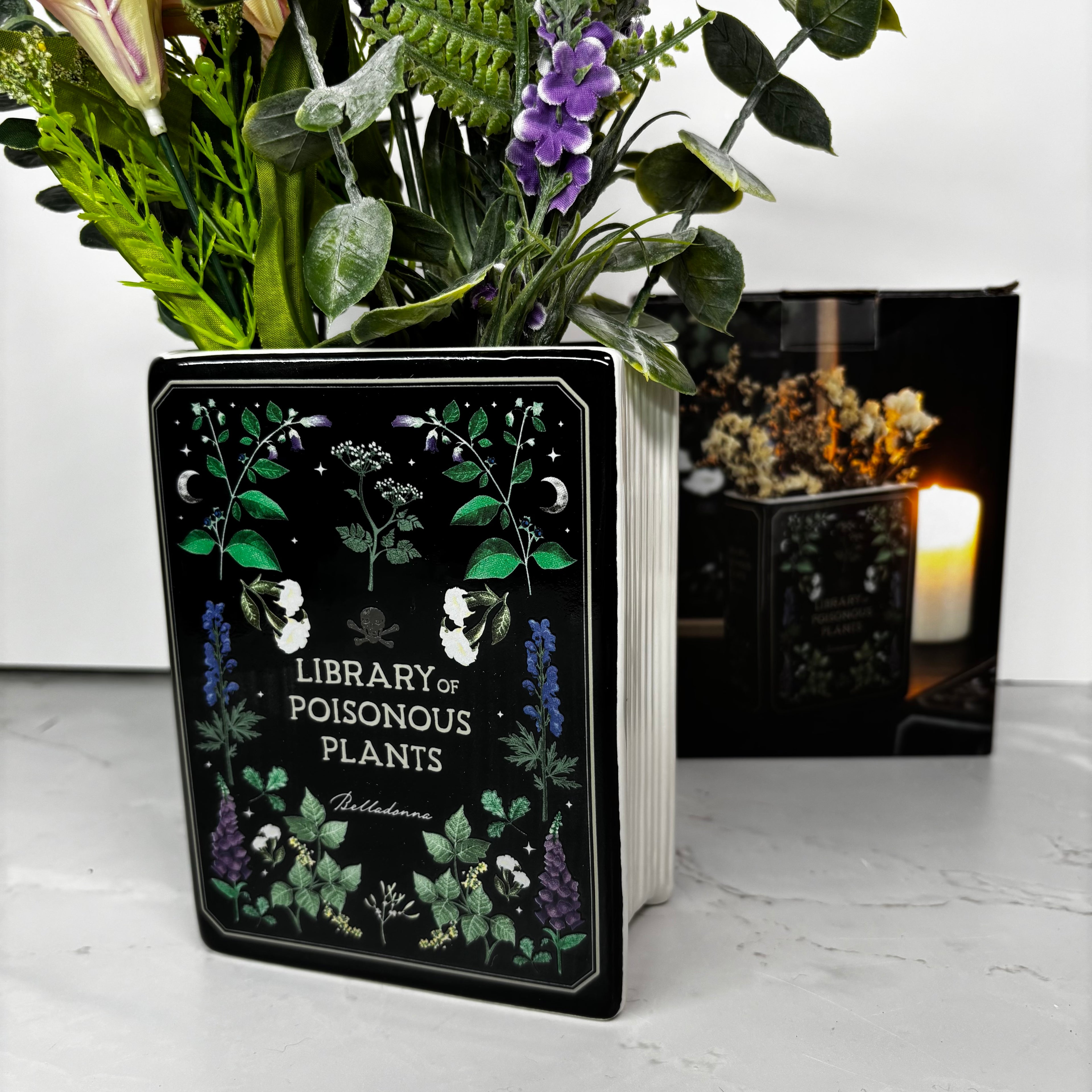 Poisonous plants book vase