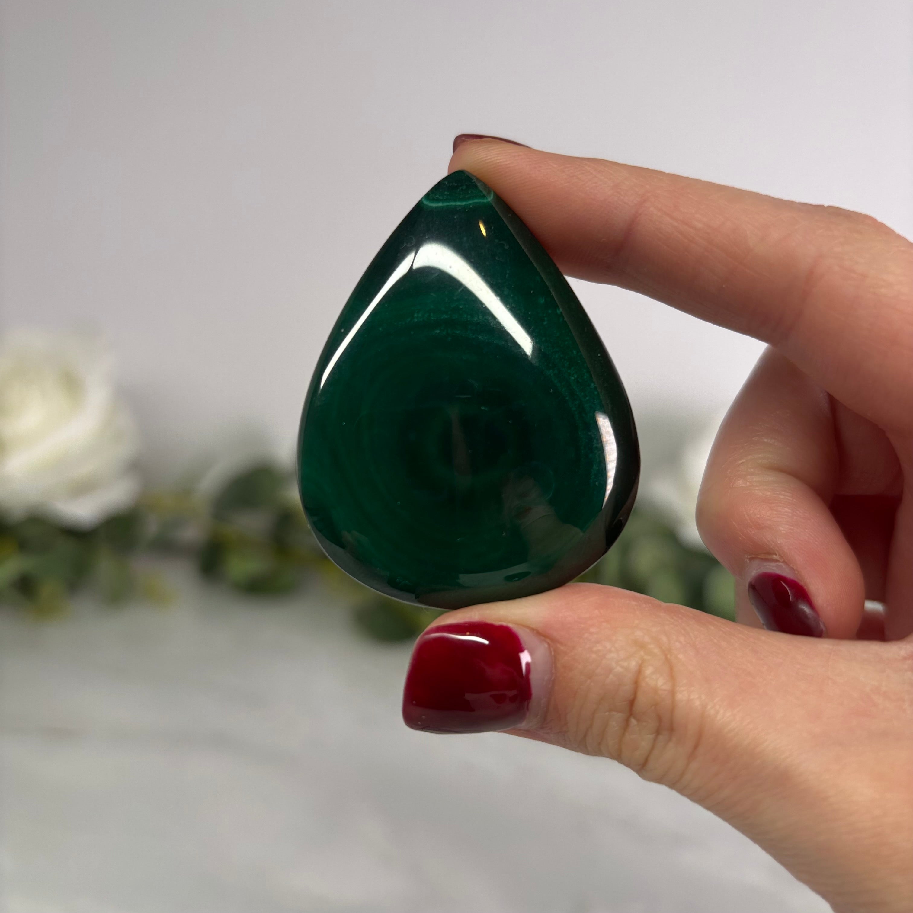 Malachite cabochon